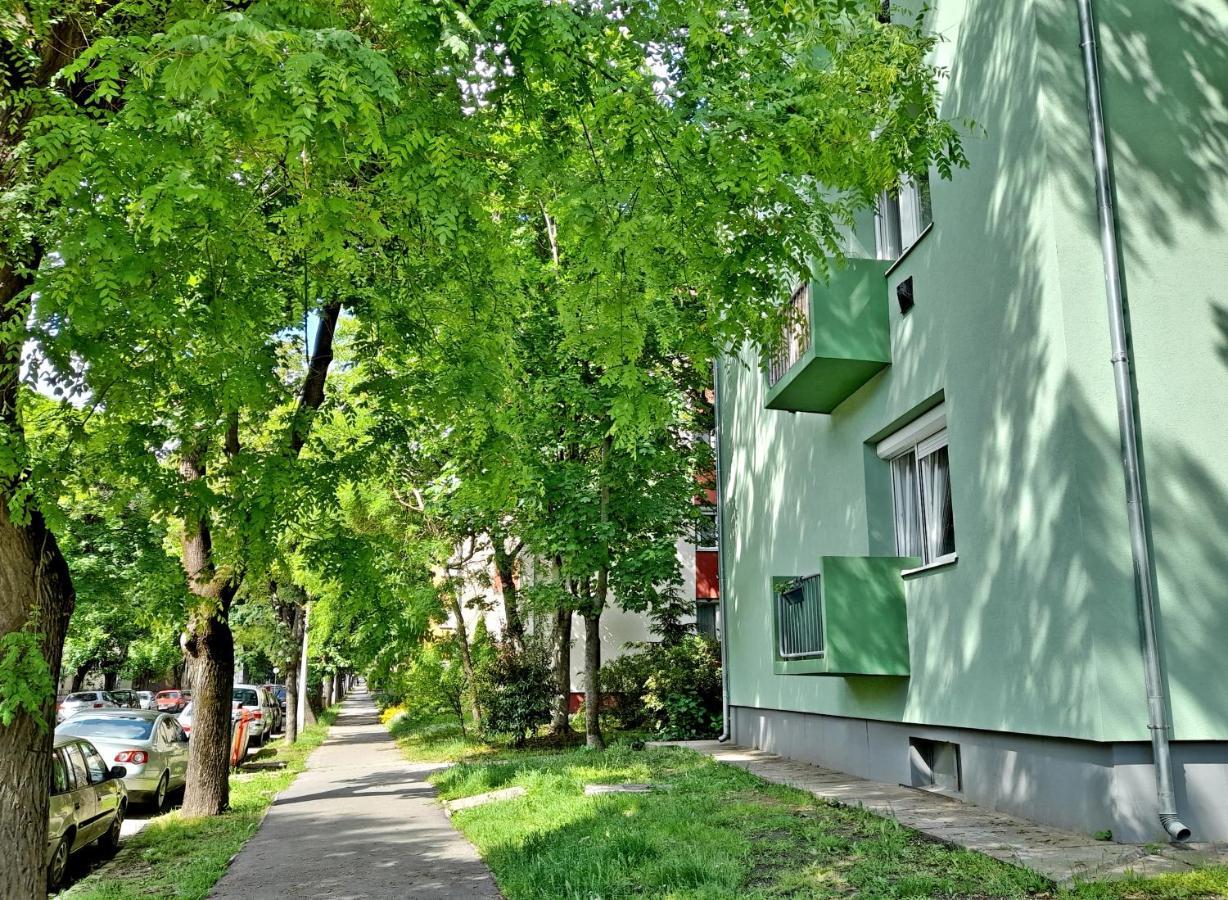 Pecs Park Apartment ภายนอก รูปภาพ