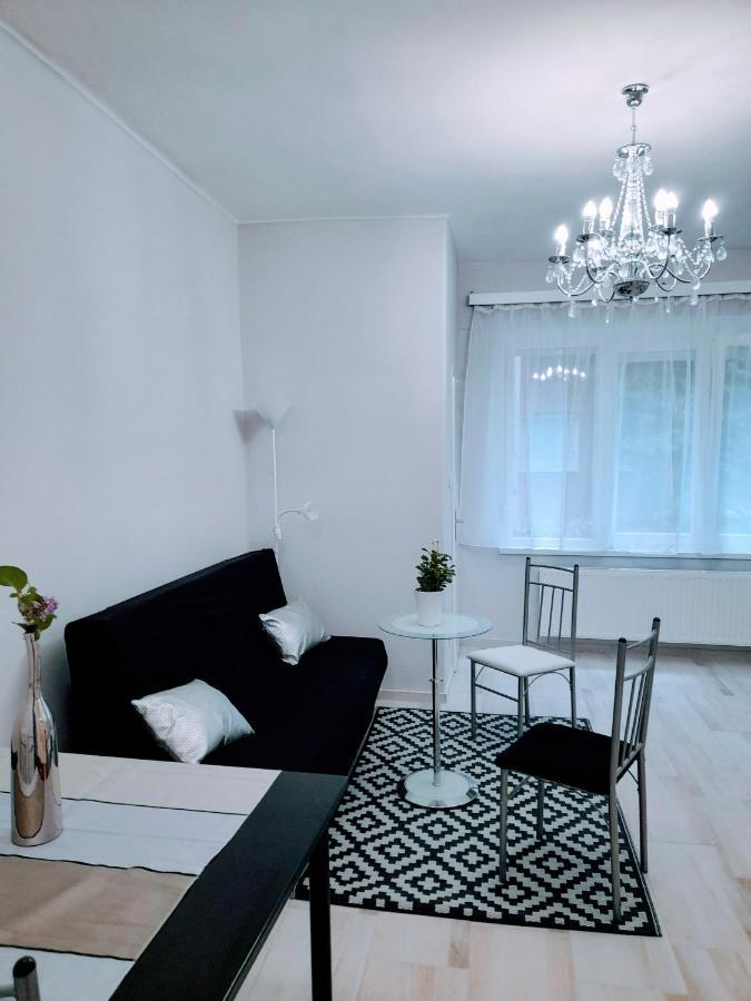 Pecs Park Apartment ภายนอก รูปภาพ