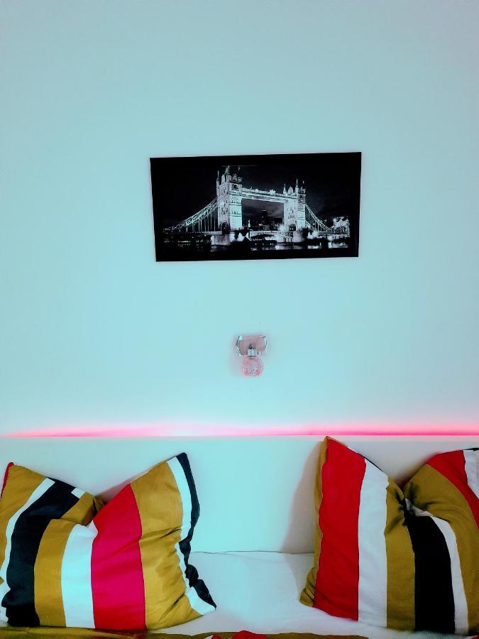 Pecs Park Apartment ภายนอก รูปภาพ