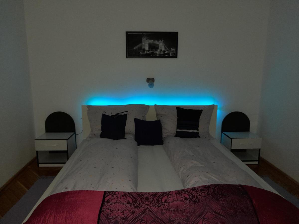 Pecs Park Apartment ภายนอก รูปภาพ