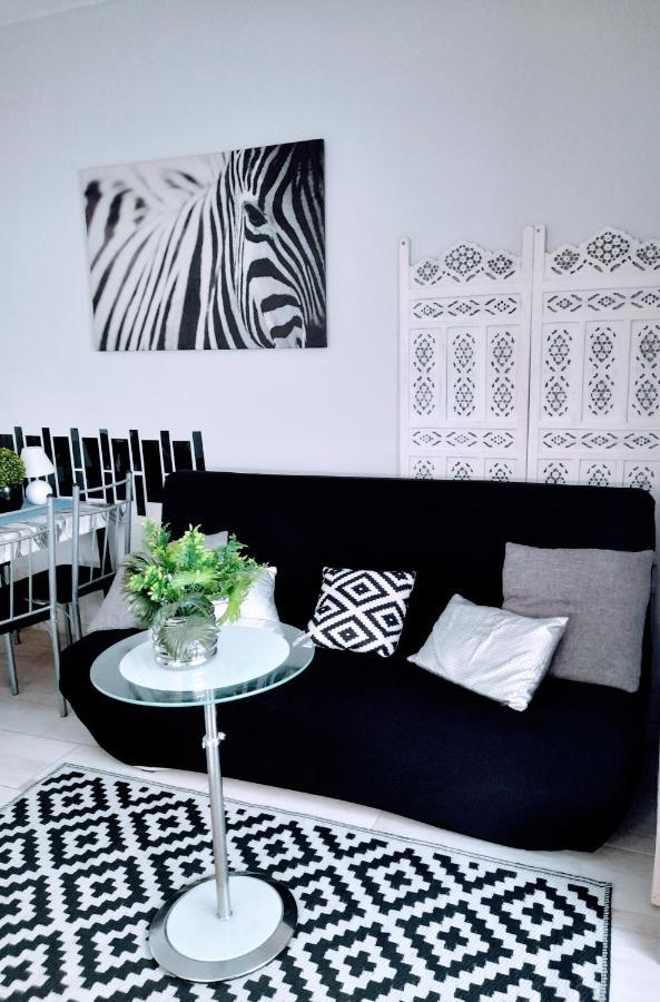 Pecs Park Apartment ภายนอก รูปภาพ